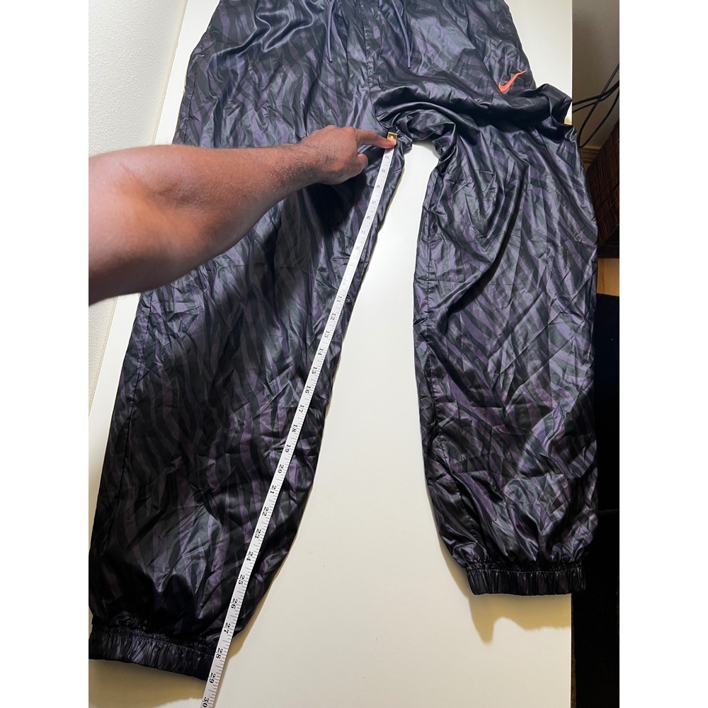 Nike Pants Womens Purple Medium Zebra Print Loose Fit Windbreaker Icon Clash - Picture 6 of 7